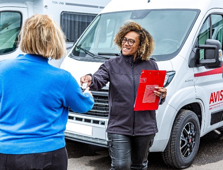 Agence de Location Camping-car et Van à Paris | AVIS explore