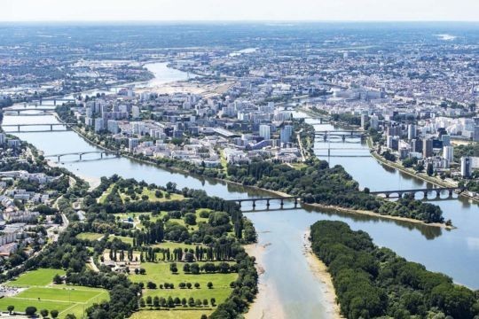 Location de van à Nantes : conseils et itinéraires de voyage