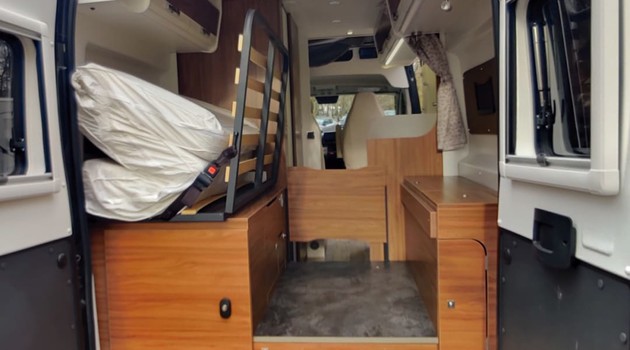 Van Aventure 4 places - Toit relevable
