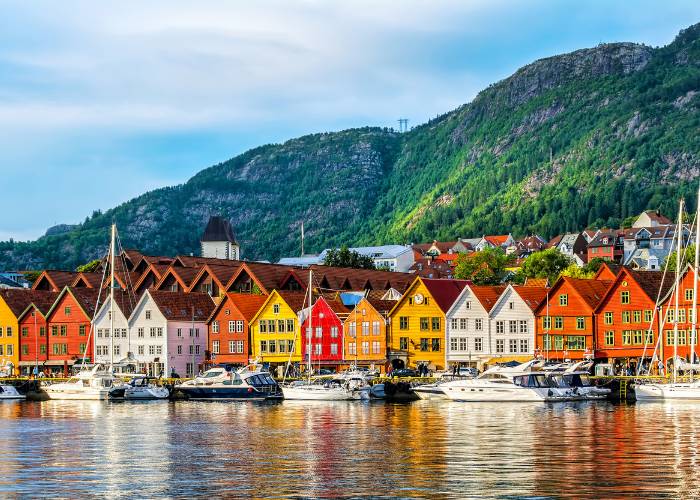 Bergen, Norvège. Vue des bâtiments historiques du quai hanséatique de Bryggen, à Bergen, en Norvège. Site classé au patrimoine mondial de l'UNESCO